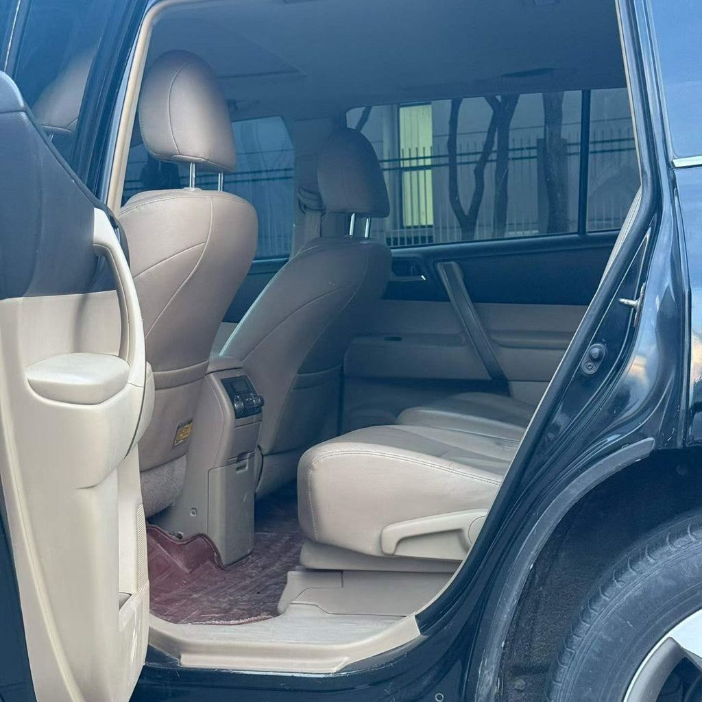 2011 Toyota Highlander 2.7 Luxury.